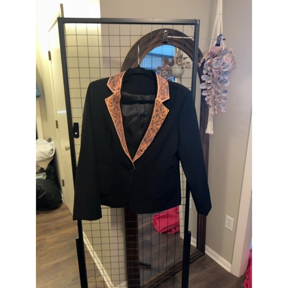 American Darling Jackets & Blazers - American Darling leather look collar (print) Womens western Blazer Jacket in Bla